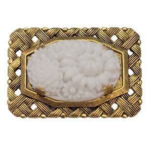 Freirich Gold Tone Molded White Prong Set Framed Glass Flower Pin Brooch E586